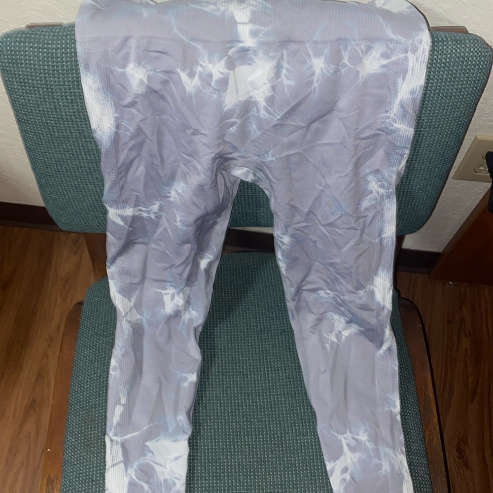 Gray Athletic Booty Lifting Leggings